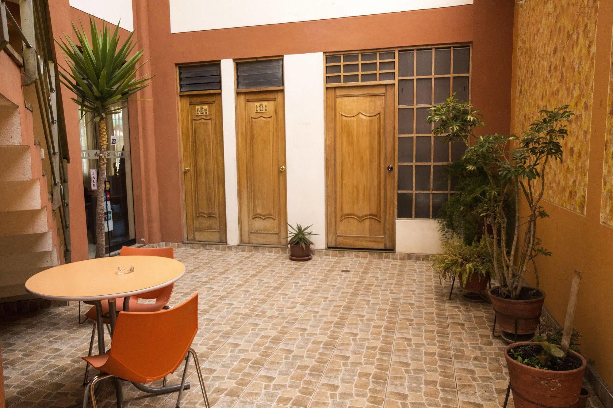 Hostal Atlantis Куско Екстериор снимка
